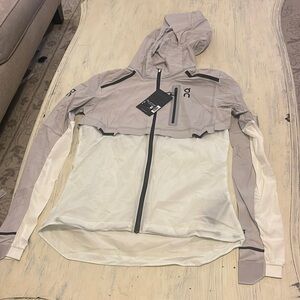 On Running Weather Jacket